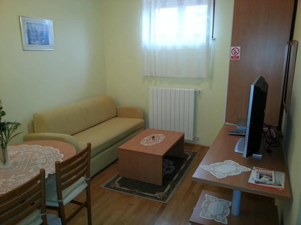 Apartments Villa Teuta Umag Zimmer foto